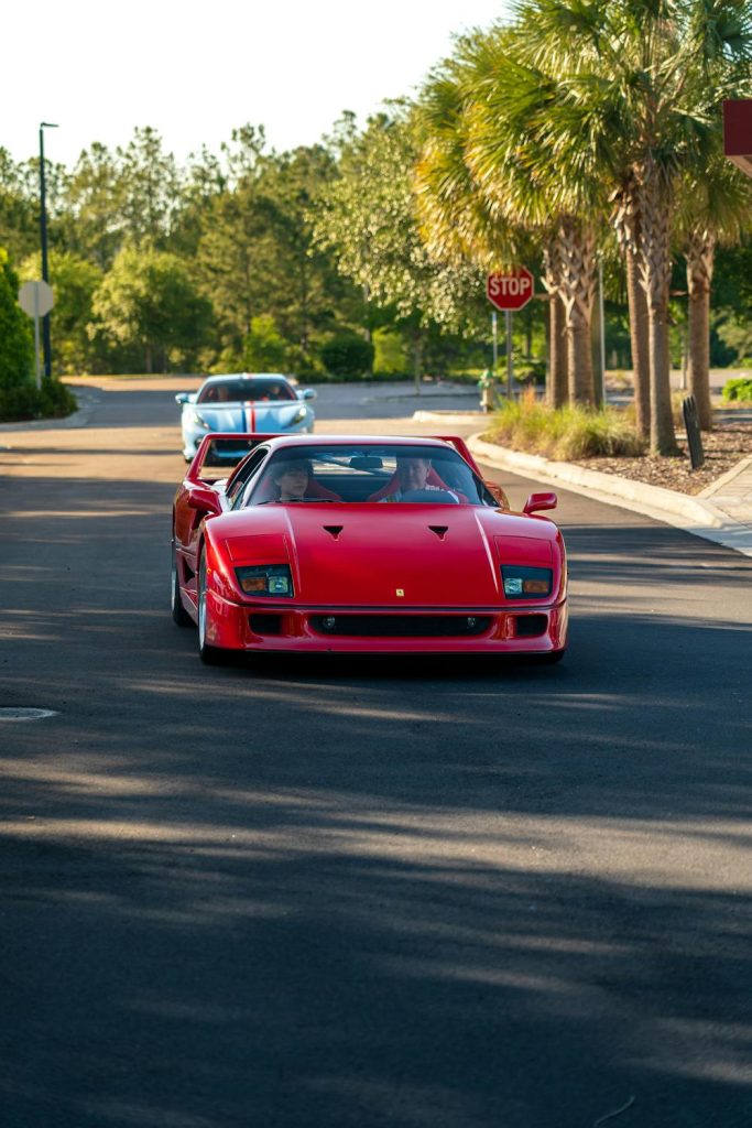 Обгон и опережение: Когда разрешено и как делать безопасно?